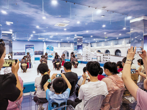 演员们告诉, img